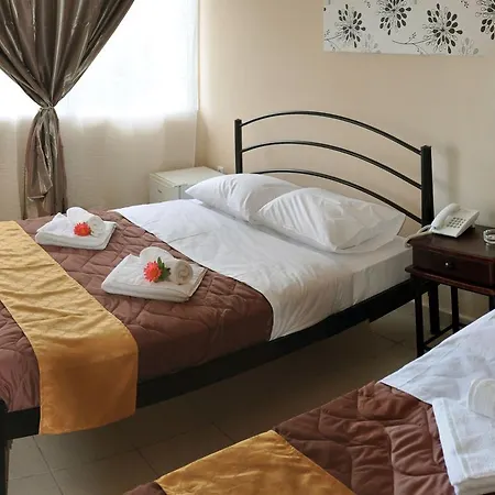 Golden Otel 3*